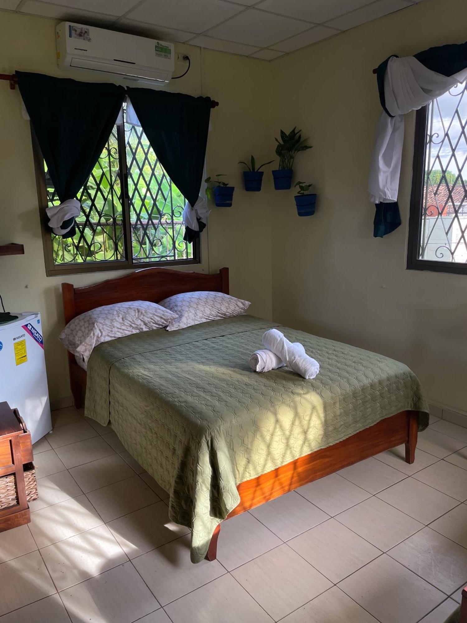 Hostel Kimmell / Hostal Familiar La Casita De Los Kimmell ลาส ทาบลาส ห้อง รูปภาพ