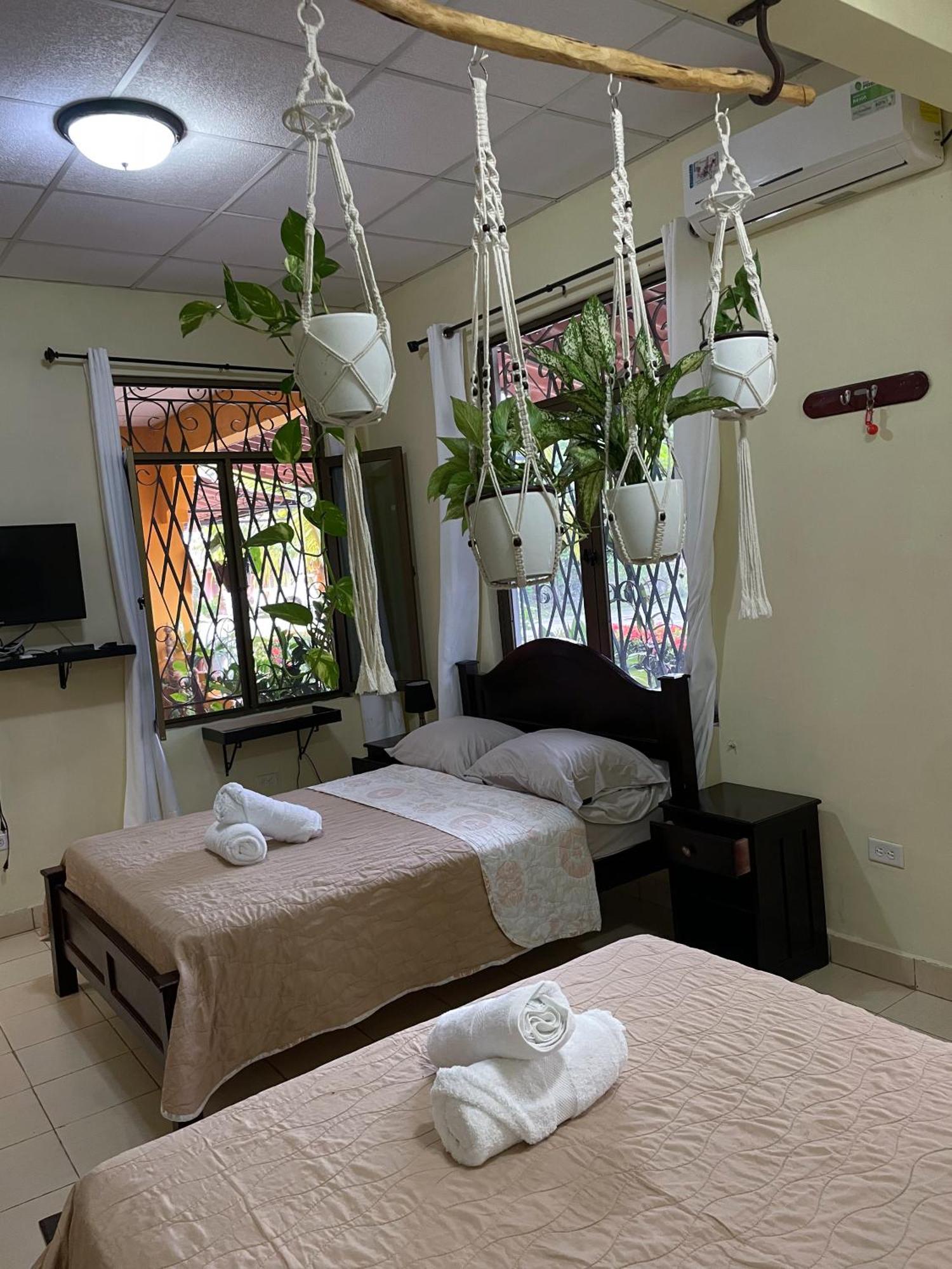 Hostel Kimmell / Hostal Familiar La Casita De Los Kimmell ลาส ทาบลาส ห้อง รูปภาพ