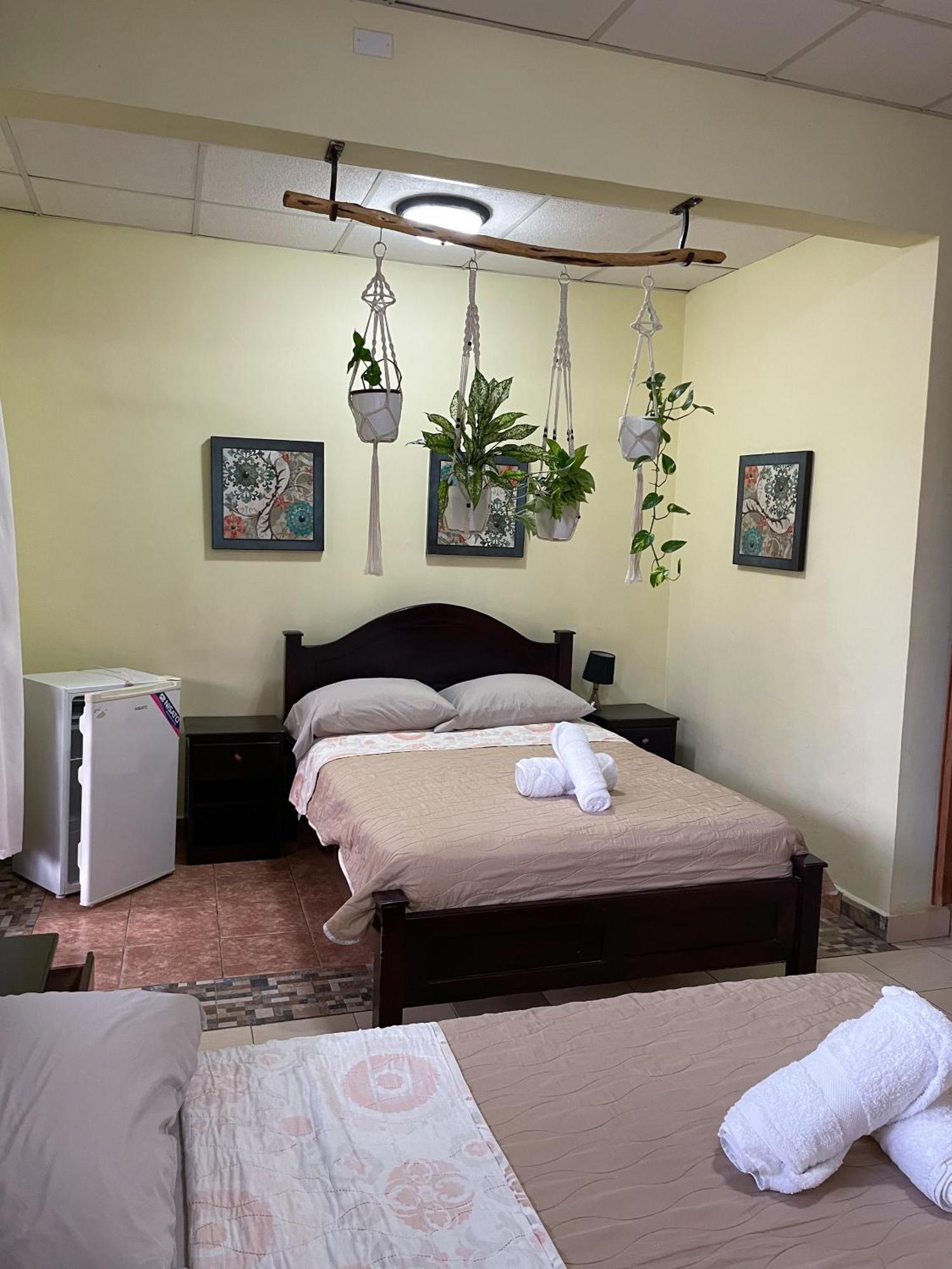 Hostel Kimmell / Hostal Familiar La Casita De Los Kimmell ลาส ทาบลาส ห้อง รูปภาพ