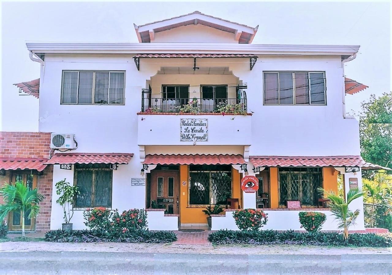 Hostel Kimmell / Hostal Familiar La Casita De Los Kimmell ลาส ทาบลาส ภายนอก รูปภาพ